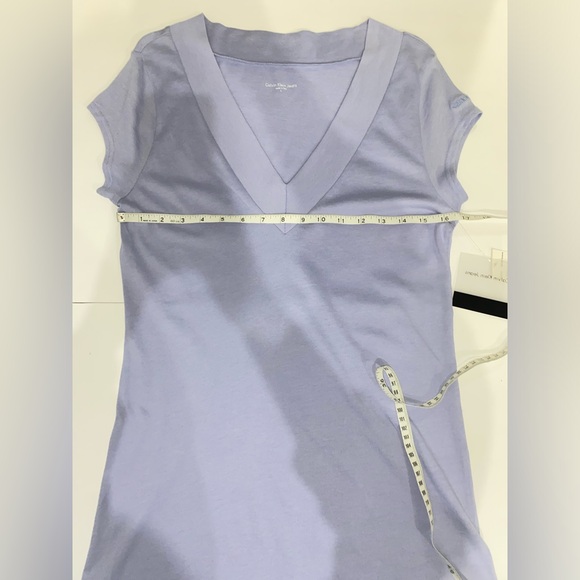 Calvin Klein Jeans Light Purple V-Neck Tee Size L - Picture 4 of 7